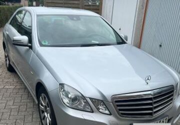 Mercedes-Benz E 220 229.000 km 8.900 &euro; Oldenburg 26133