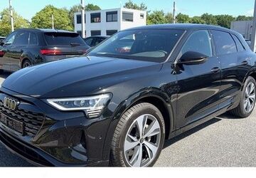 Audi Q8 e-tron 38.204 km 44.777 &euro; Oldenburg 26135