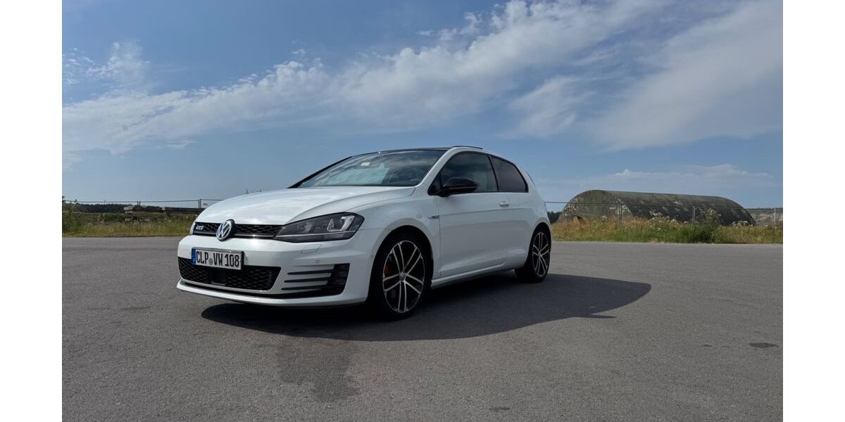 VW Golf 242.758 km 10.699 &euro; Oldenburg 26127