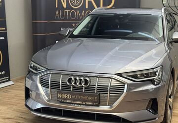 Audi e-tron 72.053 km 35.990 &euro; Rastede/ Wahnbek 26180
